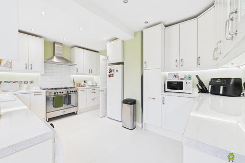 10 Harvel Crescent, London, SE2 0PW