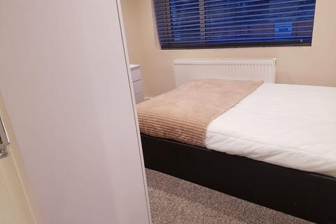 1 bedroom in a house share to rent, Harrow HA1