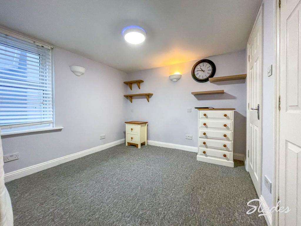 Bedroom (2)
