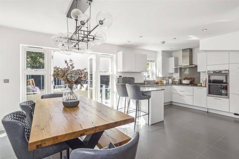 3 bedroom end of terrace house for sale, Mobbs Close, Stoke Poges, SL2