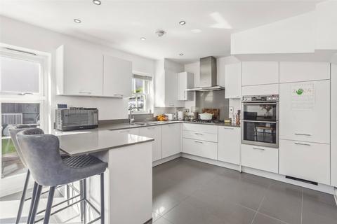 3 bedroom end of terrace house for sale, Mobbs Close, Stoke Poges, SL2