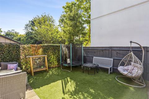 19 Mobbs Close, Stoke Poges, Slough, SL2 4FF