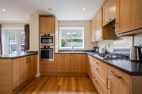 5 bedroom detached house for sale, Langdale Drive, Ascot
