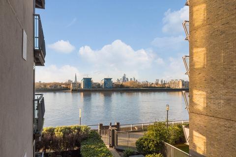 1 bedroom flat to rent, Seacon Tower, 5 Hutchings Street, London