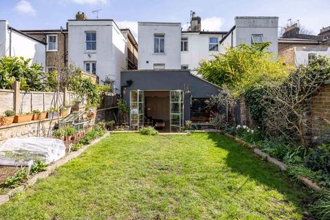2 bedroom ground floor flat for sale, Askew Road W12