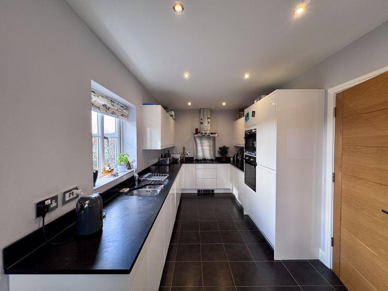 Dining kitchen