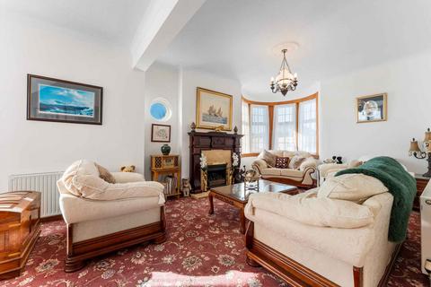45 Arrol Drive, Ayr, KA7 4AJ