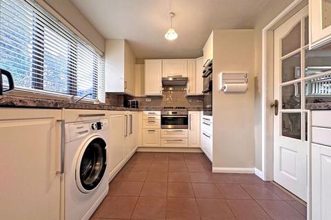 2 bedroom semi-detached house for sale, Queens Road, TIPTON, DY4 8ND