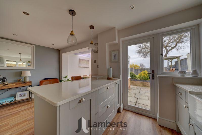 Kitchen/Breakfast