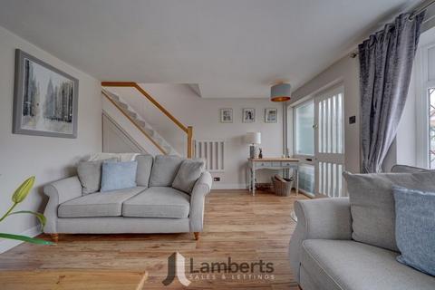 3 bedroom semi-detached house for sale, St Judes Avenue, Studley