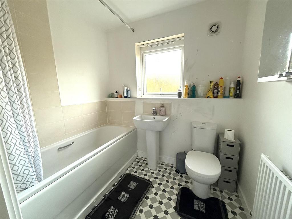 50 langley bath.jpeg