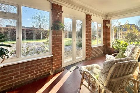 4 bedroom detached house for sale, Main Street, Grove