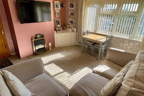 2 bedroom apartment for sale, Esher Road, Kingstanding, Birmingham, B44 9QJ