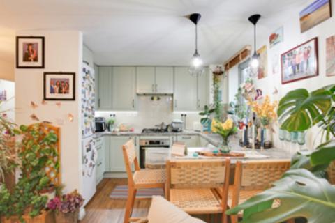 2 bedroom apartment for sale, Choice View, Ilford, IG1
