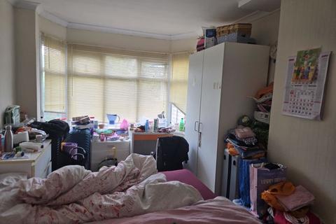 3 bedroom semi-detached house to rent, Gibbins Road, Selly Oak, Birmingham, B29 6QP