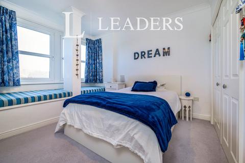 2 bedroom apartment to rent, Lombard Street, Old Portsmouth