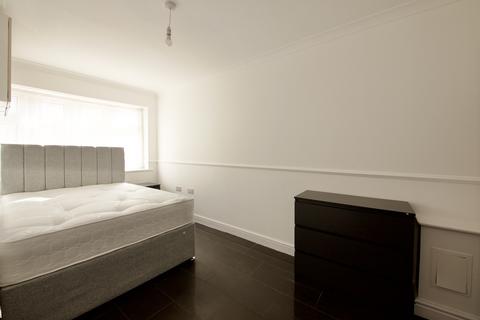 House share to rent, Atkinson Road, Custom House, London, E16
