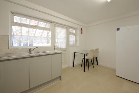 House share to rent, Atkinson Road, Custom House, London, E16