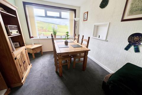 38 Clough Road, Shaw, Oldham, OL2 8QD