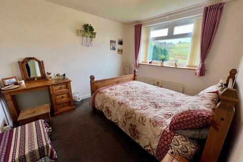 38 Clough Road, Shaw, Oldham, OL2 8QD