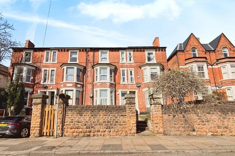 5 bedroom terraced house to rent, Gedling Grove, NG7