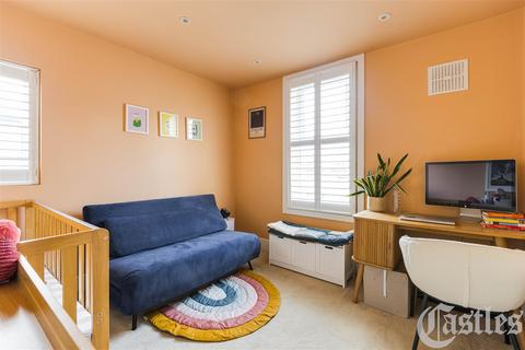 Flat G, 53 Kenninghall Road, London, E5 8BS