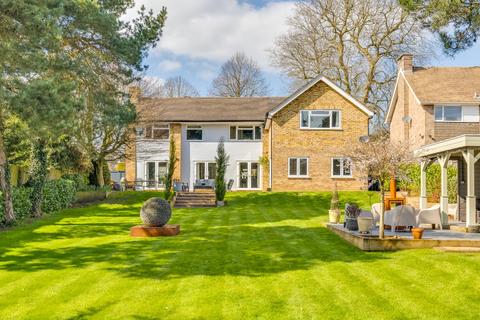 4 bedroom detached house for sale, 6 North Ride, Welwyn Village, Hertfordshire, AL6