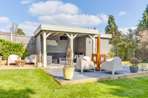 4 bedroom detached house for sale, 6 North Ride, Welwyn Village, Hertfordshire, AL6