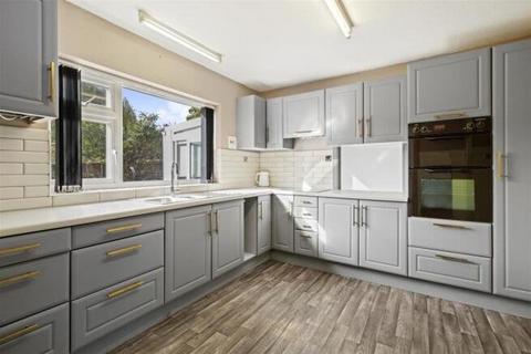 4 bedroom detached house for sale, Hallow Road, Worcester, Worcestershire, WR2