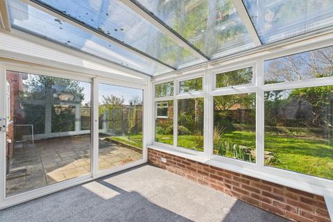 73 Hallow Road, Worcester, WR2 6DE