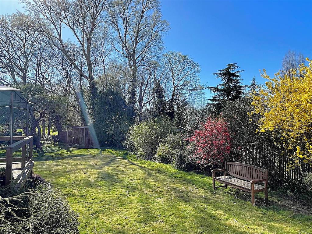 Garden.4.b.jpg