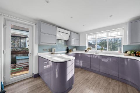 59 Farnaby Road, Bromley, BR1 4BN