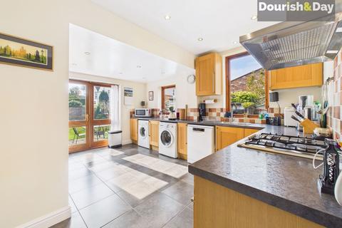 4 bedroom semi-detached house for sale, Newport Road, Stafford ST16