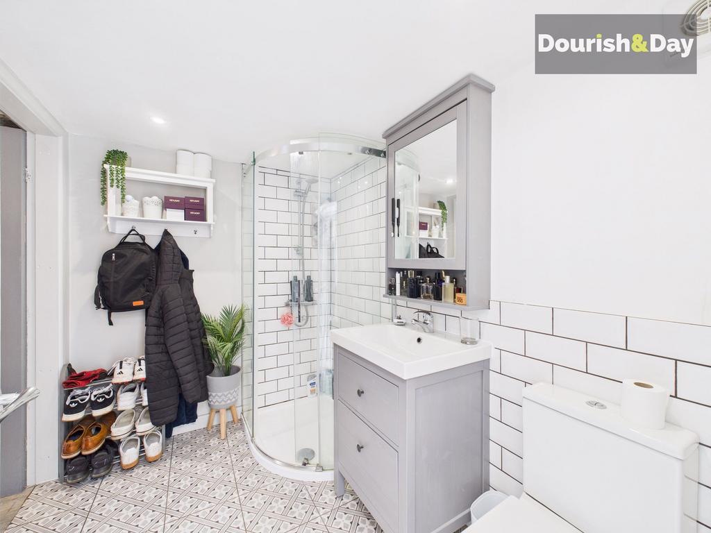 Ensuite (Bedroom Four)