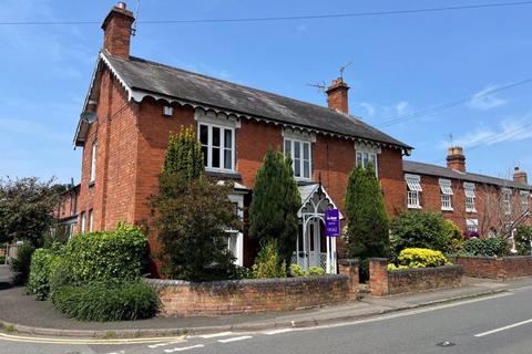 undefined, High Street, Belbroughton DY9