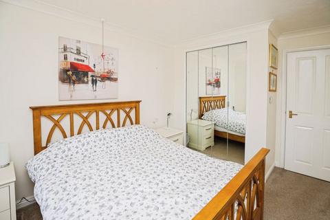 2 bedroom retirement property for sale, 111-115 Long Lane, Chester CH2