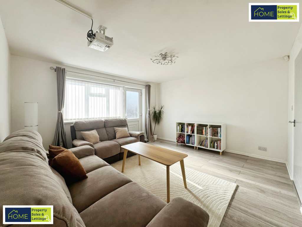 73 Beaumont Walk, Leicester, LE4 0 PP