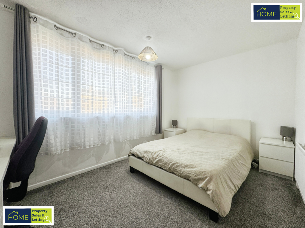 73 Beaumont Walk, Leicester, LE4 0 PP