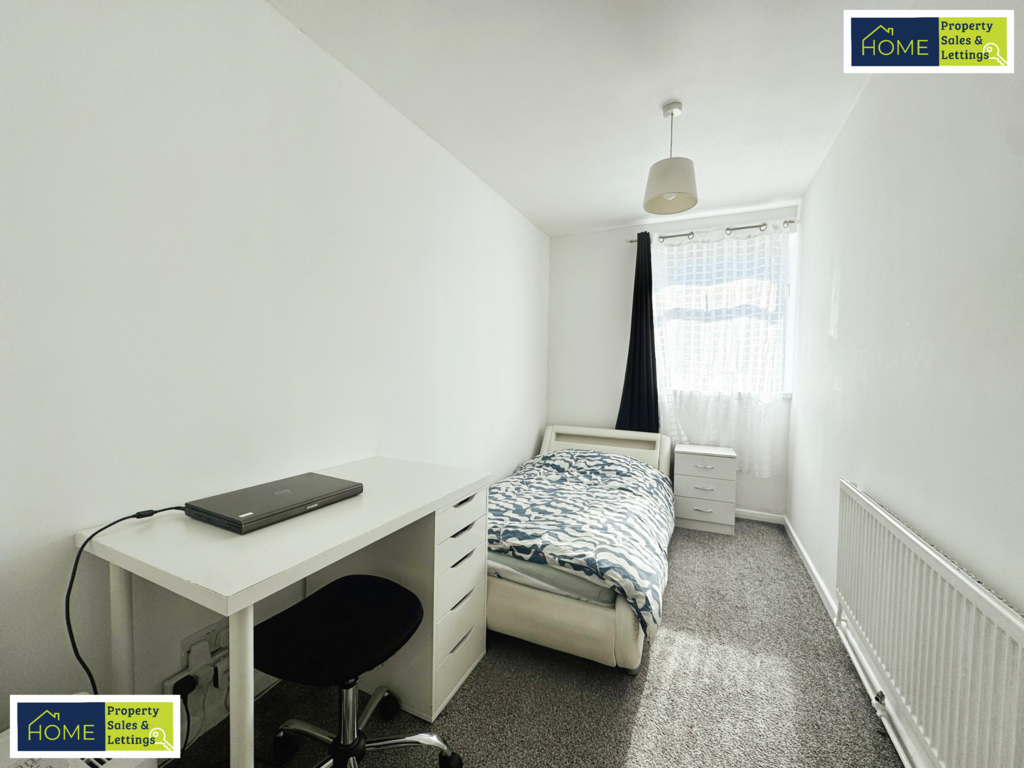 73 Beaumont Walk, Leicester, LE4 0 PP