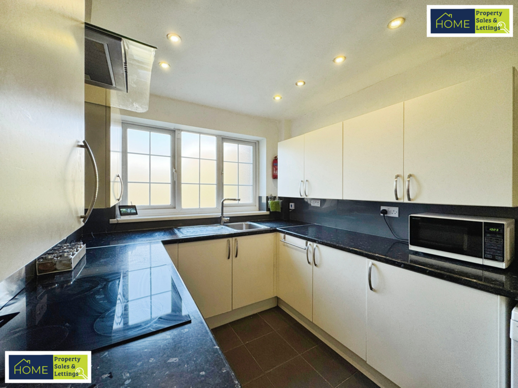73 Beaumont Walk, Leicester, LE4 0 PP