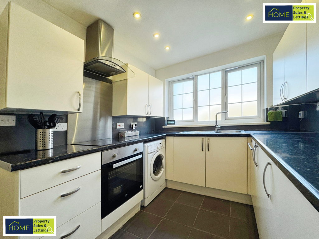 73 Beaumont Walk, Leicester, LE4 0 PP