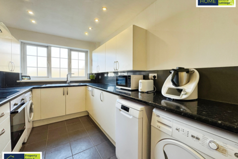 73 Beaumont Walk, Leicester, LE4 0PP