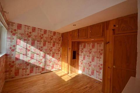 162 Arncliffe Drive, Heelands, Milton Keynes, MK13 7LL