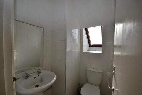 162 Arncliffe Drive, Heelands, Milton Keynes, MK13 7LL