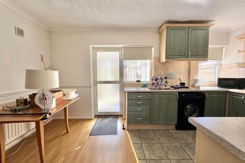2 bedroom semi-detached house for sale, Marsh Lane, West Bromwich, West Midlands, B71 2DB