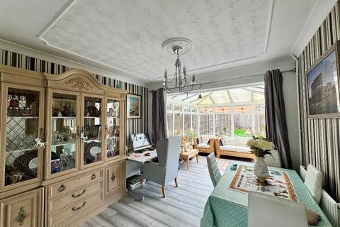 58 First Avenue, Dunstable, LU6 3AL