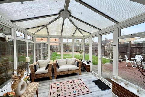 58 First Avenue, Dunstable, LU6 3AL