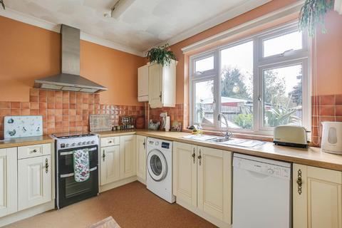 85 Buxton Lane, Caterham, CR3 5HN
