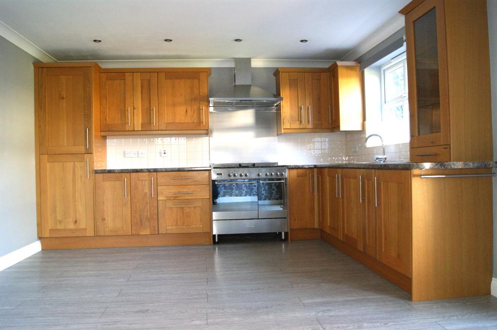 Dining kitchen
