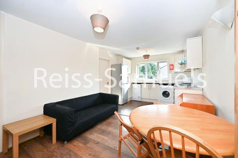 3 bedroom apartment to rent, Ambassador Square, Isle of dogs, Canary Wharf,London E14